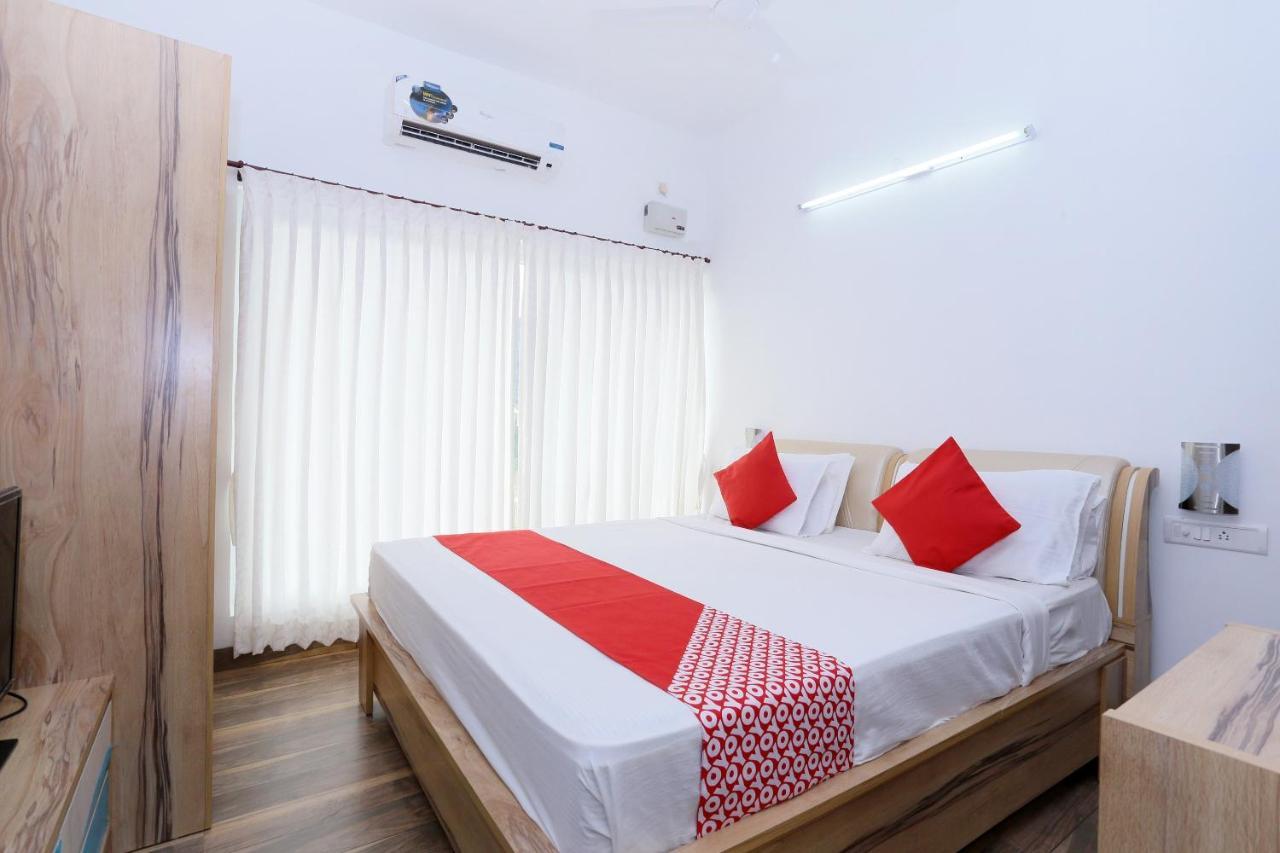 Oyo 24200 Bahri Beautiful Country Hotell Ayyampālaiyam Exteriör bild